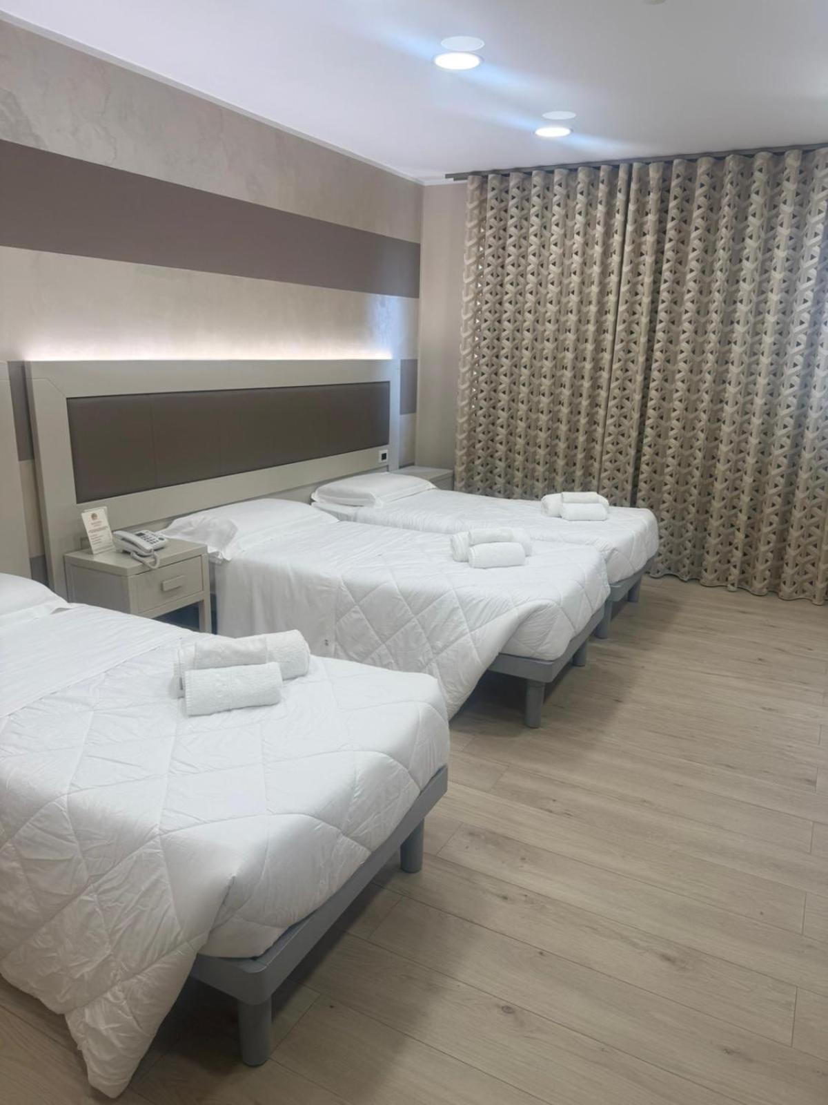 Hotel Palace Джоя-Тауро Екстер'єр фото