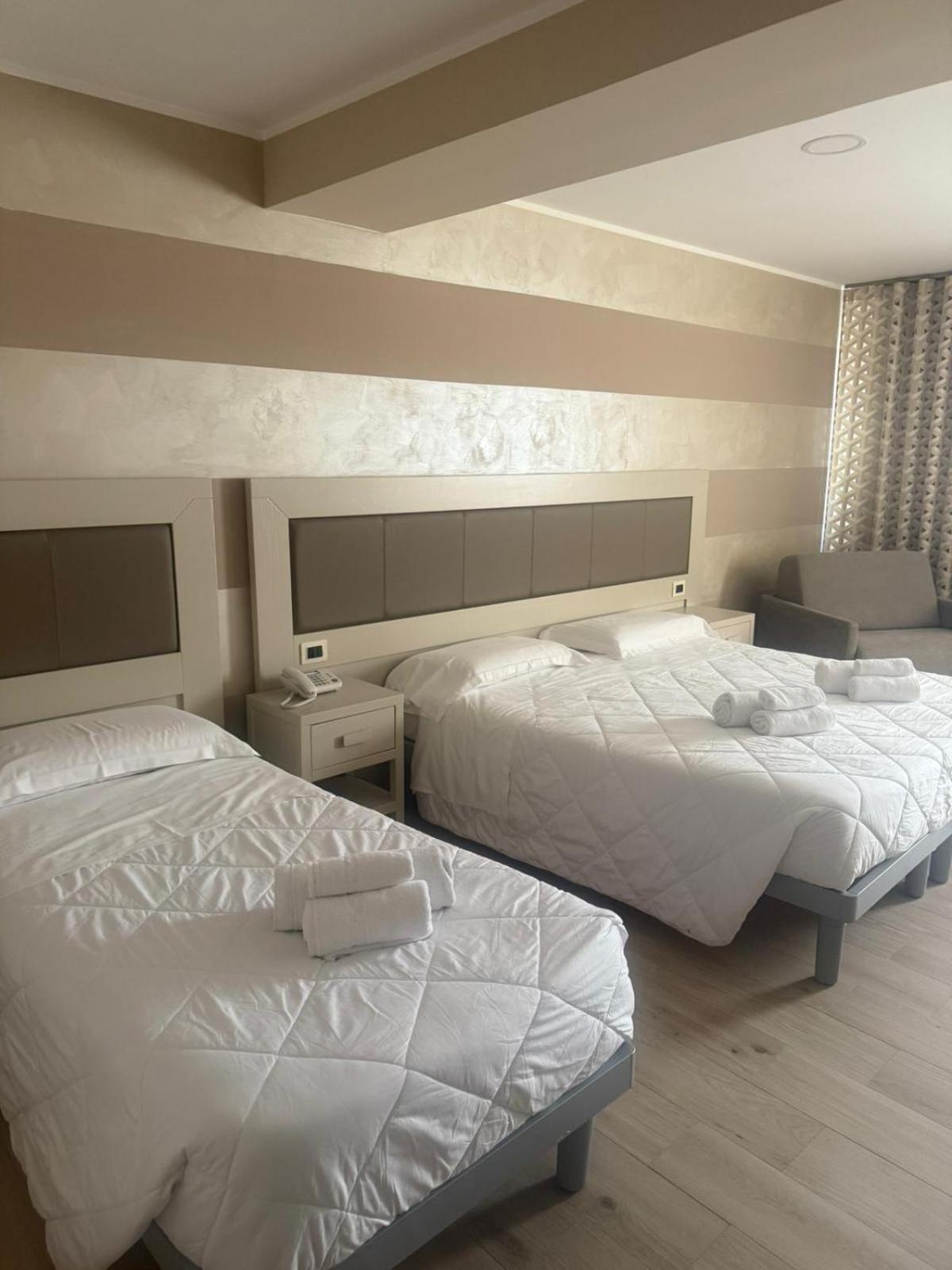Hotel Palace Джоя-Тауро Екстер'єр фото