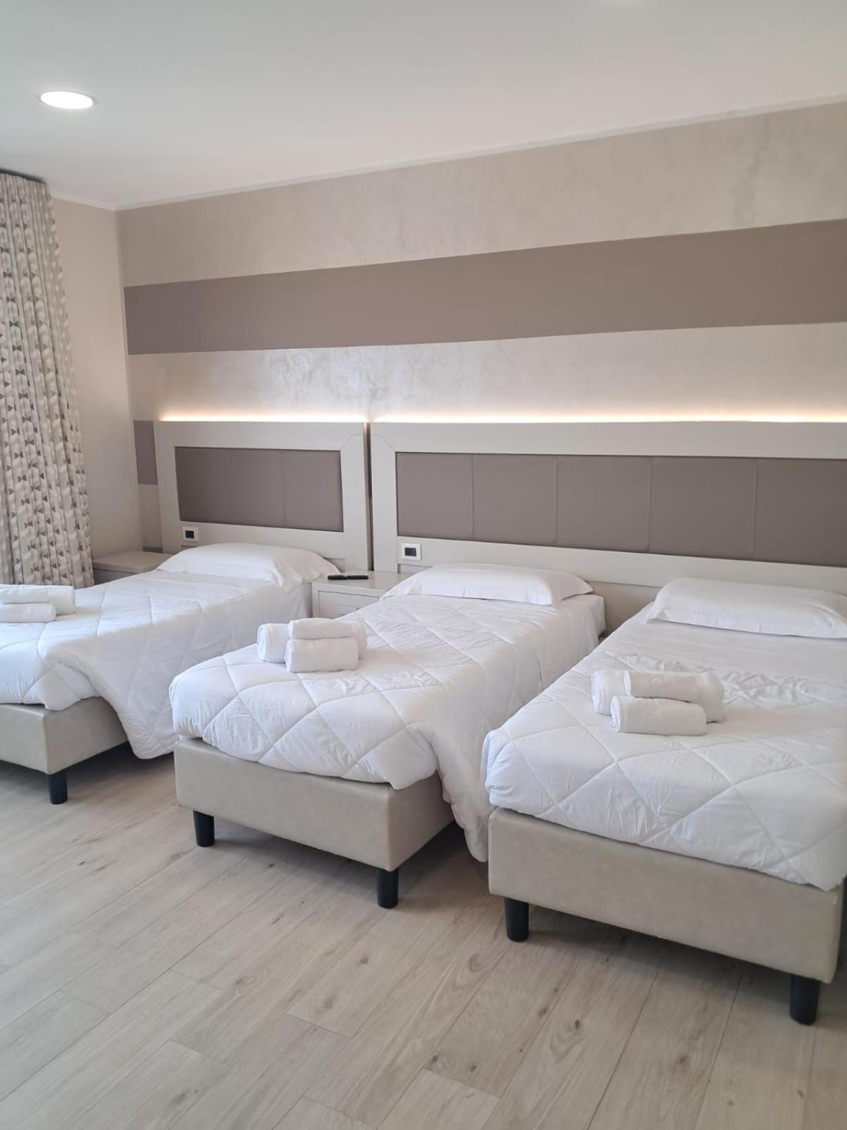 Hotel Palace Джоя-Тауро Екстер'єр фото