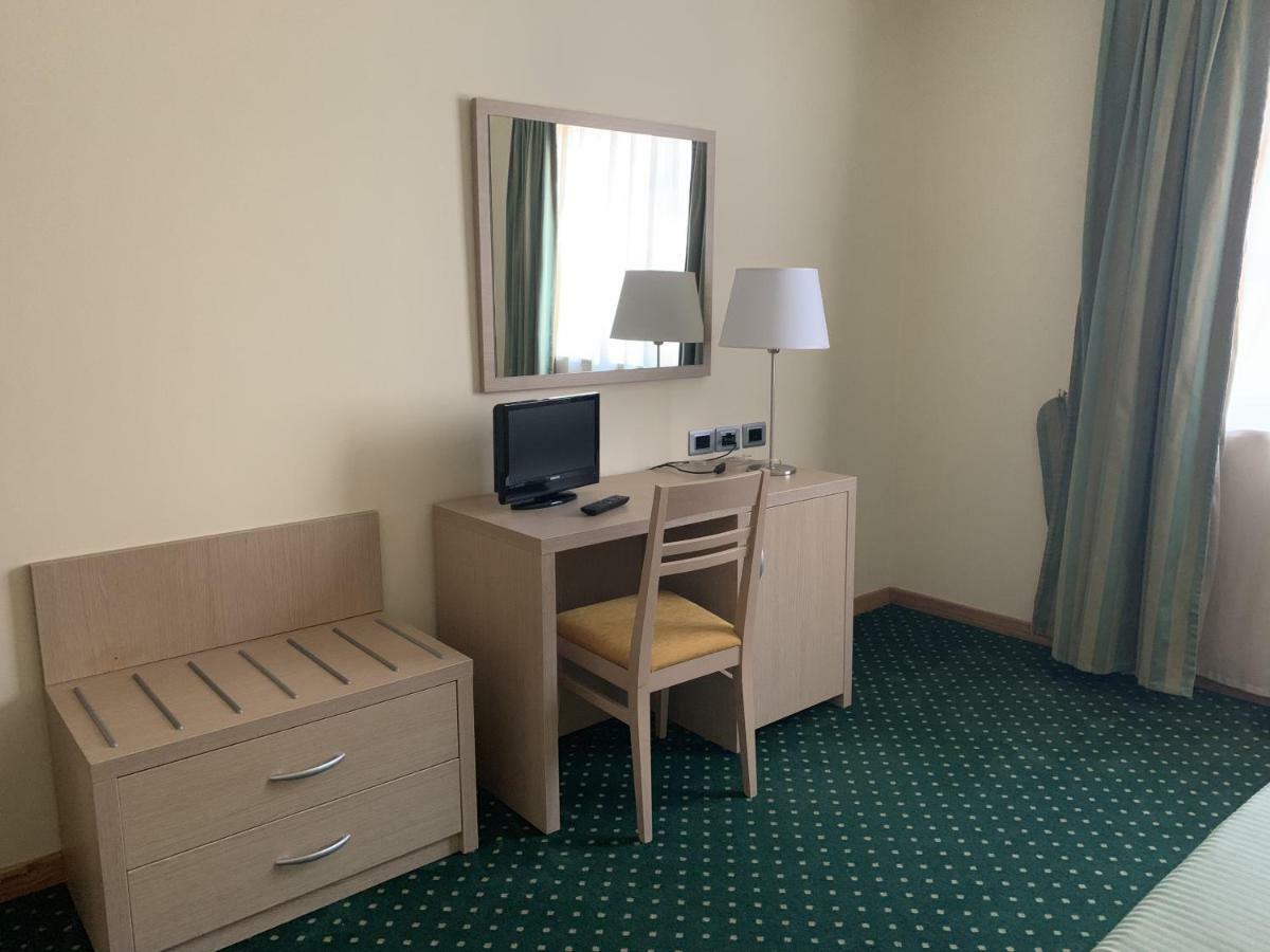 Hotel Palace Джоя-Тауро Екстер'єр фото