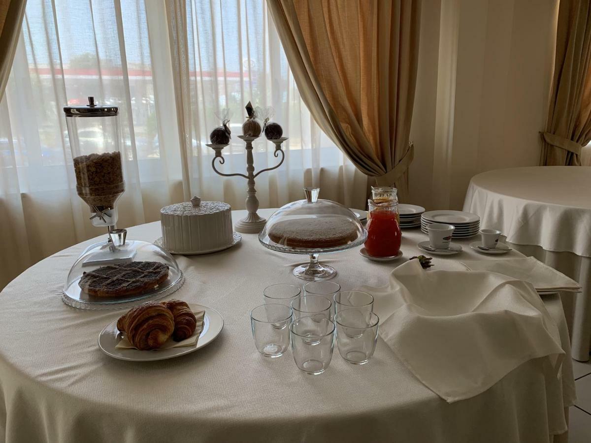Hotel Palace Джоя-Тауро Екстер'єр фото